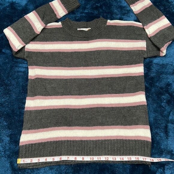 18. Pink Rose Knit Crewneck Sweater Size M purple gray white stripe Women Junior - Picture 5 of 10